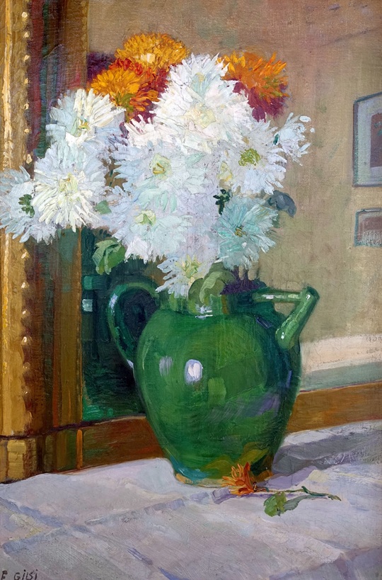 ölgemälde von fritz gilsi stilleben mit weissen und organgen blumen in einem grünen krug mit henkel auf einem weissen tischtuch