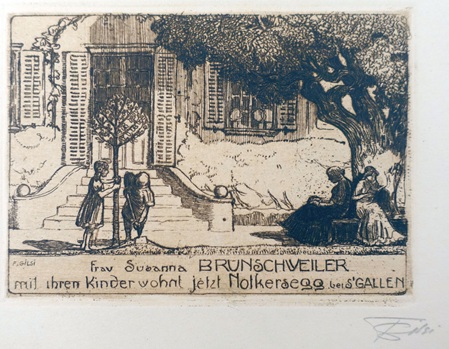 radierung des schweizer künstlers fritz gilsi eine szene vor einem grossen haus, links zwei kinder, welche einen baum pflanzen, rechts zwei frauen, welche auf einer bank unter einem grossen bum sitzen