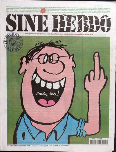 Titelblatt der Satirezeitschrift siné hebdo, zeigt die Zeichnung eines lachenden mannes, welcher den mittelfinger der linken hand ausstreckt. 