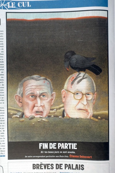 Karikatur von Etienne Delessert welche die köpfe von george w bush und john mccain zeigen, auf denen ein Rabe sitzt und sie mit dem schnabel verletzt