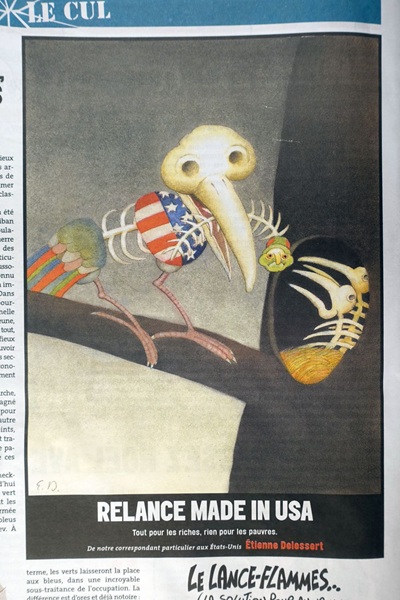Karikatur von Etienne Delessert, zeigt einen vogel (als skelett) auf einem ast, welcher ein Fischskelett seinen zu skeletten abgemagerten Vogeljungen füttert.