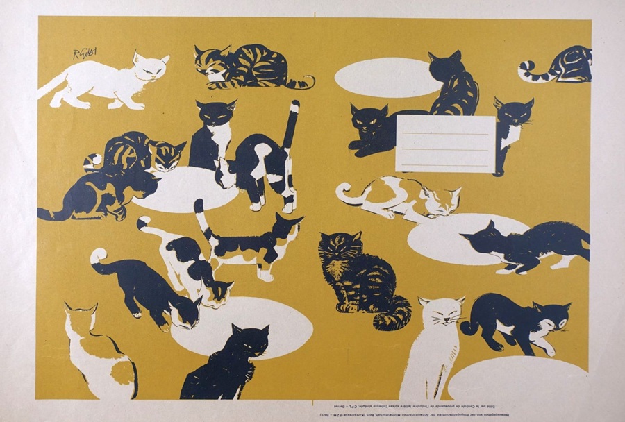 Grafik des schweizer Künstlers René Gilsi, eine Illustration mit verschiedenen Katzen in unterschiedlichen Posen auf einem gelben Hintergrund.