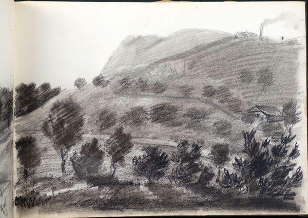 Skizze / Kohle-Zeichnung des schweizer Künstlers Fritz Gilsi um 1910, hügelige Landschaft mit Bäumen und einem kleinen Gebäude.